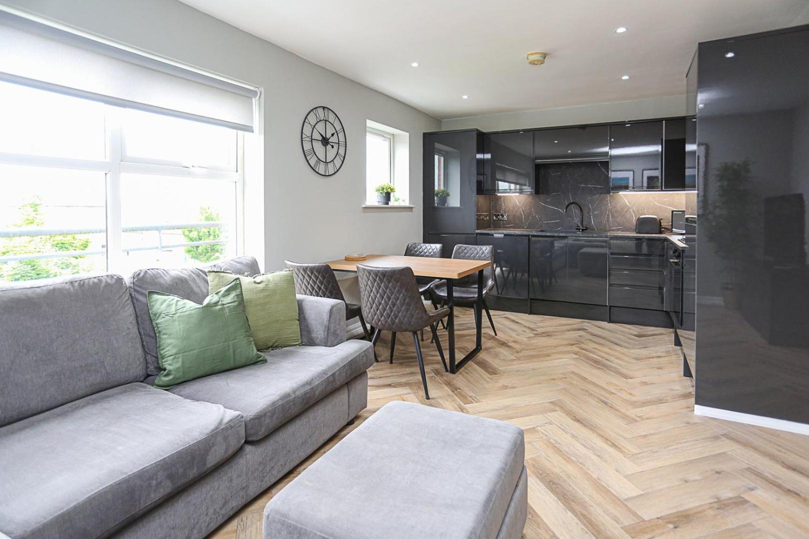 Charming Retreat In Belfast Apartment Exterior photo